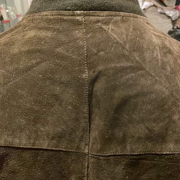 Jackie - Picture 4 of 6